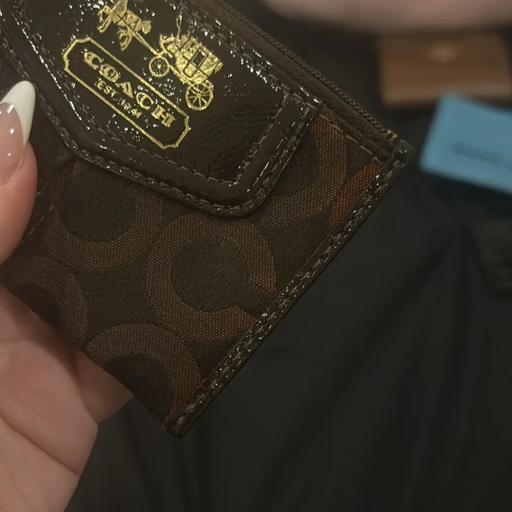 Coach Wallet - Picture 4 of 4